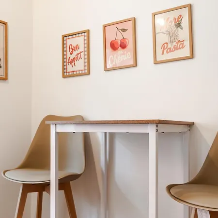 D7 Retro Funk In Der Bregenzer Fussgaengerzone Apartmán